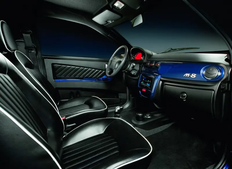 Vehículo privado con interior cómodo y moderno